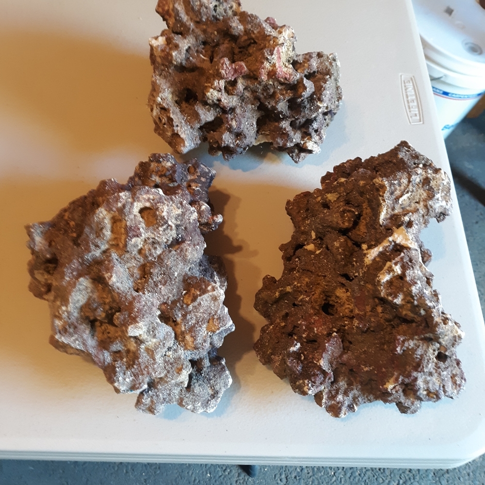 Aquarium stones